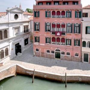 Palazzo Schiavoni Venice 